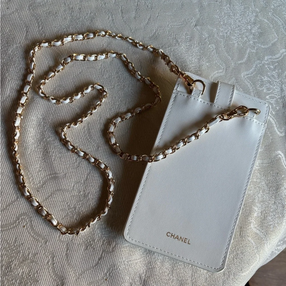 CHANEL COCO CRUSH White Phone Sleeve